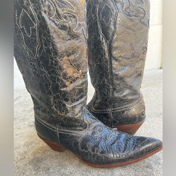 Corral Distressed Black Embroidered Heeled Boots - Picture 5 of 16